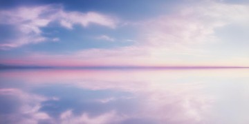 天空就像是个屏障究竟是哪首歌？