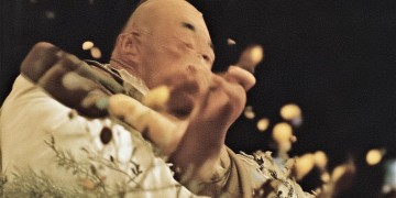 戏子如太监究竟出自哪首歌？